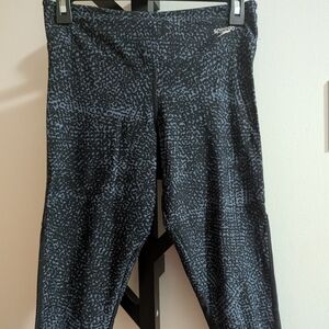 Speedo capris size 6